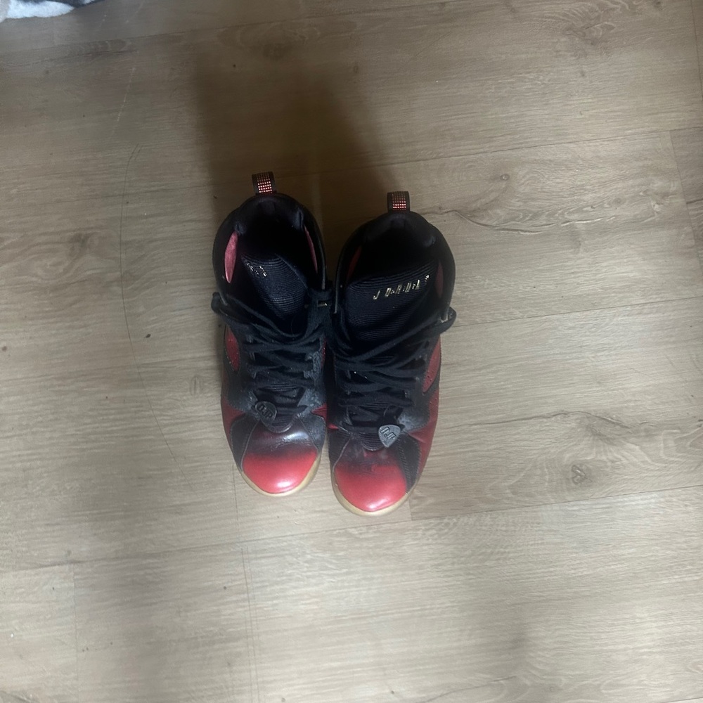 Nike Jordan’s dobencher Kids size 7 Red and Black Sneakers
